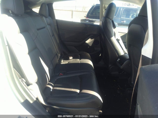 2021 Tesla Model Y, VIN: 5YJYGAEE9MF270179