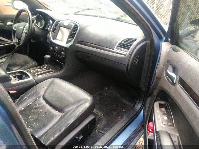 Chrysler 300 2011 2C3CA5CG8BH579788 Image 5