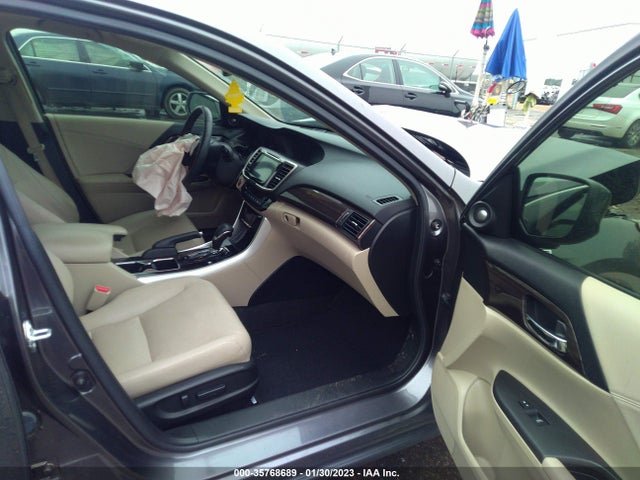 2017 Honda Accord, VIN: JHMCR6F53HC014525