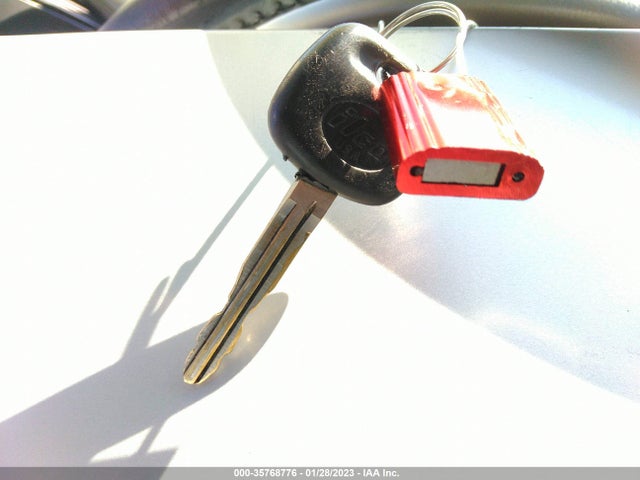 2002 TOYOTA CAMRY XLE/LE/SE VIN: JTDBF30K320006730