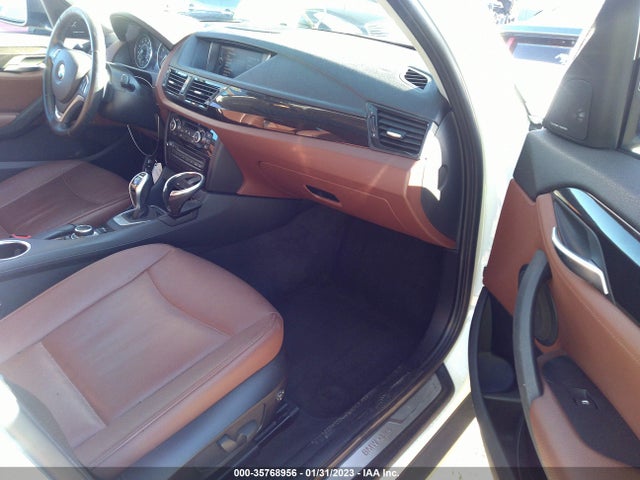 BMW X1 2014 WBAVM1C56EVW53575 Image 5
