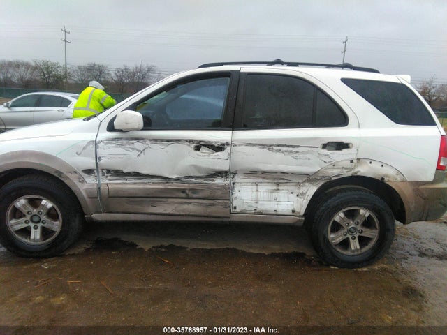 2004 KIA SORENTO LX/EX VIN: KNDJD733545183833