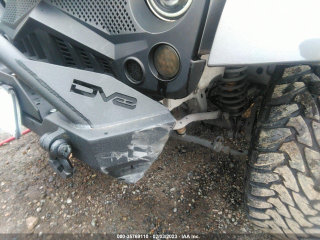 1C4HJWEG7JL840155 Jeep Wrangler Jk Unlimited Sahara