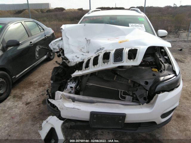 1C4PJLCB5KD264918 Jeep Cherokee Latitude