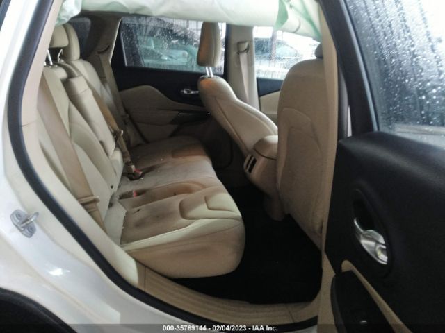1C4PJLCB5KD264918 Jeep Cherokee Latitude