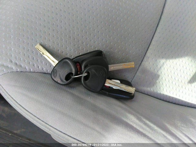 2012 KIA SORENTO LX VIN: 5XYKT3A66CG197114