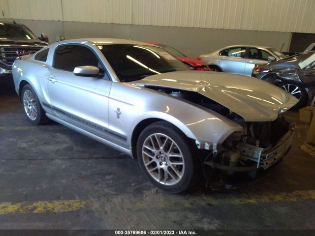 2014 FORD MUSTANG V6 VIN: 1ZVBP8AM3E5205453