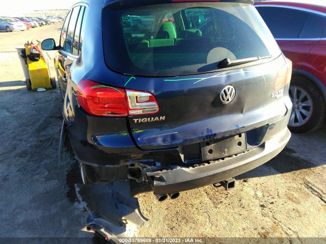 2012 VOLKSWAGEN TIGUAN SE W/SUNROOF & NAV VIN: WVGBV7AX4CW523288