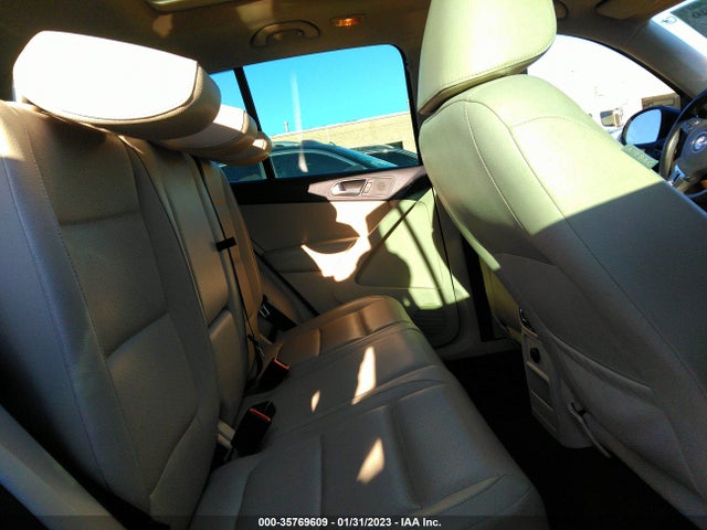 2012 VOLKSWAGEN TIGUAN SE W/SUNROOF & NAV VIN: WVGBV7AX4CW523288