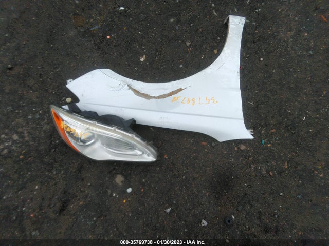 Chrysler 200 2011 1C3BC1FB2BN589626 Image 4