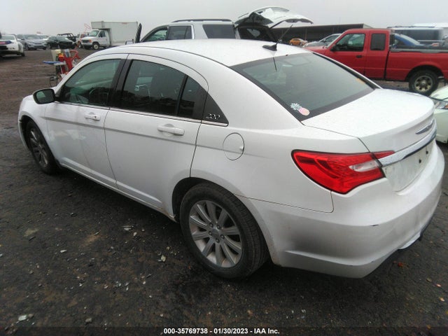 Chrysler 200 2011 1C3BC1FB2BN589626 Image 5