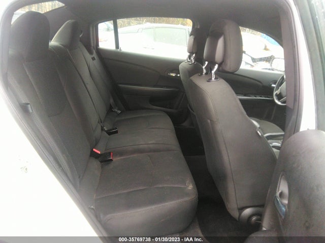 Chrysler 200 2011 1C3BC1FB2BN589626 Image 10