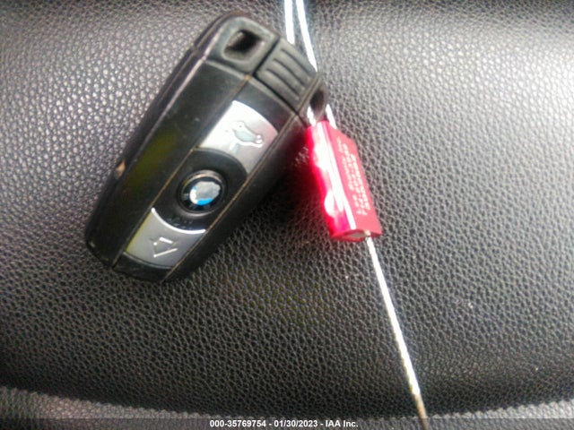 BMW 3 Series 328i 2007 WBAVA33507KX74983 Image 3