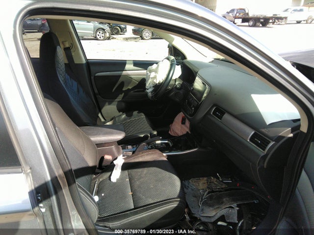 Mitsubishi Outlander 2017 JA4AD3A35HZ067004 Image 6