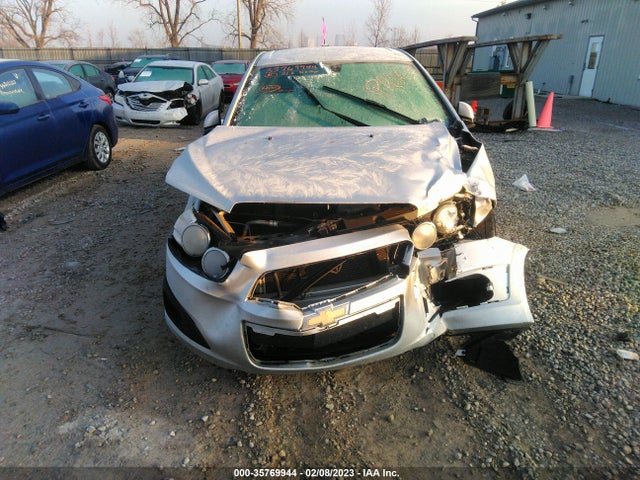 Chevrolet SONIC LS 2016 1G1JA5SH1G4113033 Image 6