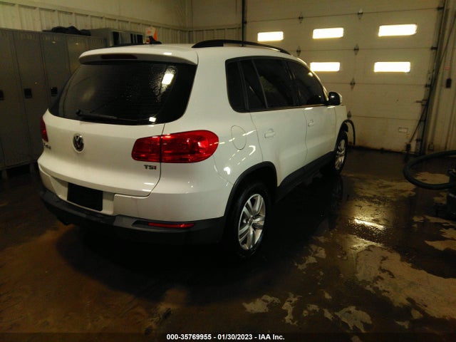 WVGAV7AX9HK031866 Volkswagen TIGUAN