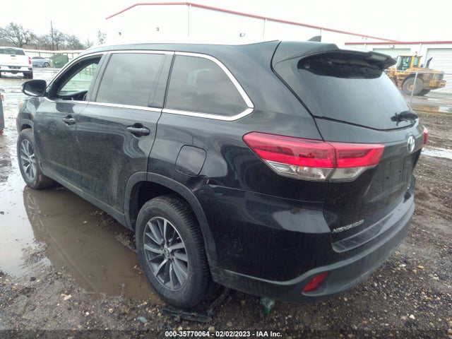 2019 Toyota Highlander, VIN: 5TDKZRFH1KS558892