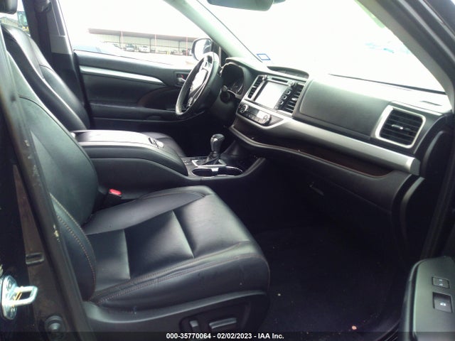 2019 Toyota Highlander, VIN: 5TDKZRFH1KS558892