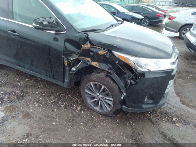 2019 Toyota Highlander, VIN: 5TDKZRFH1KS558892