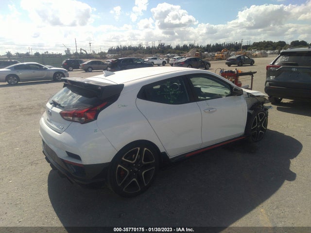 2022 Hyundai Veloster, VIN: KMHT36AH9NU012977