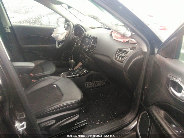2018 Jeep Compass, VIN: 3C4NJDBB6JT433433