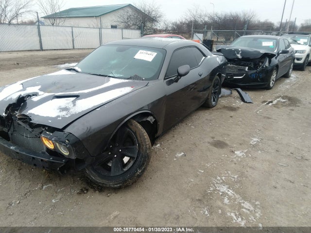 Dodge Challenger Sxt 2015 2C3CDZAG7FH878132 Image 2