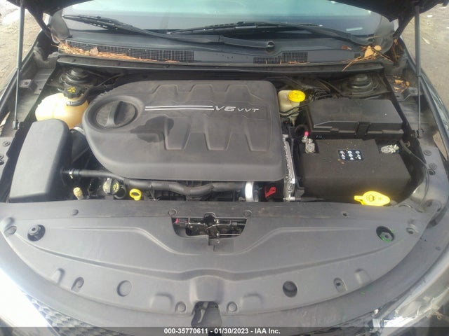 1C3CCCCG1FN551147 Chrysler 200 C