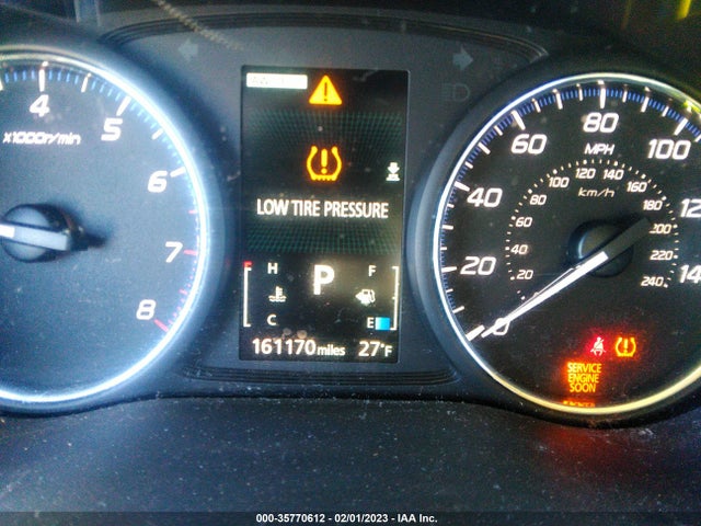 JA4AZ3A33EZ019868 Mitsubishi Outlander Se