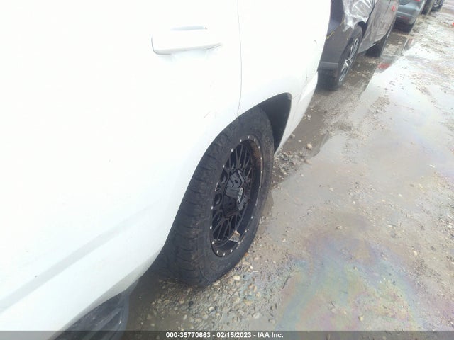 Chevrolet Tahoe Lt 2018 1GNSKBKC1JR383649 Image 7