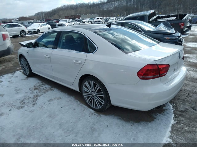 1VWBT7A34FC008639 Volkswagen Passat 1.8t Sport