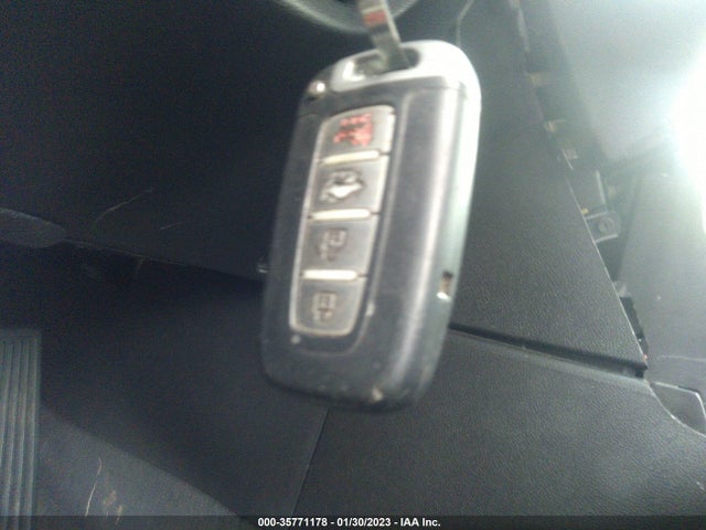 2011 HYUNDAI SONATA SE VIN: 5NPEC4AB9BH242151