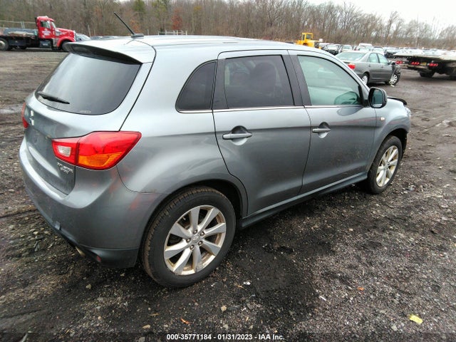 4A4AR4AU9FE030217 Mitsubishi Outlander Sport Se
