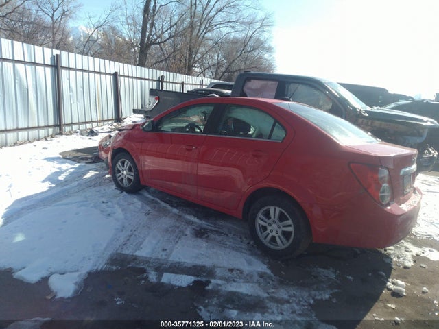 Chevrolet SONIC LT 2015 1G1JC5SH4F4122415 Image 3