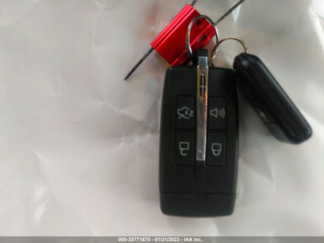 1LNHL9ER6BG610318 Lincoln MKS