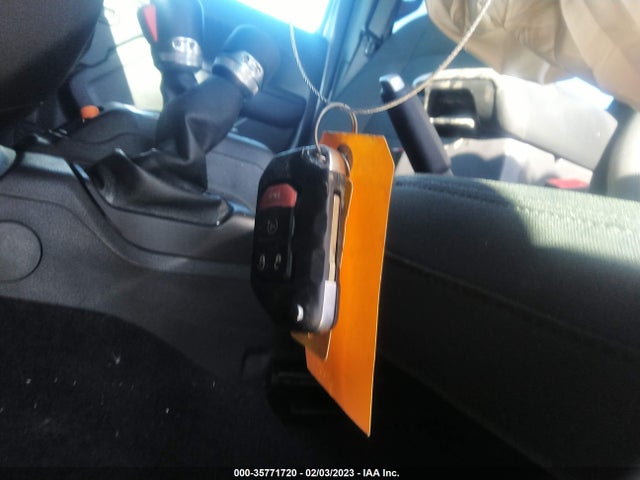 1C4HJXDG9JW298210 Jeep Wrangler Unlimited Sport S