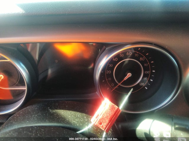 1C4HJXDG9JW298210 Jeep Wrangler Unlimited Sport S