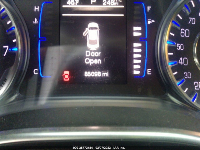 Chrysler 200 Limited 2015 1C3CCCAB6FN682985 Image 7