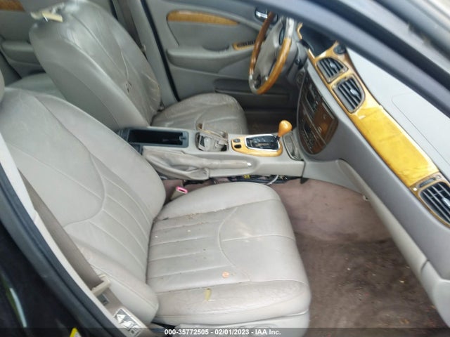 Jaguar S-type V8 2000 SAJDA01D0YGL41001 Image 5