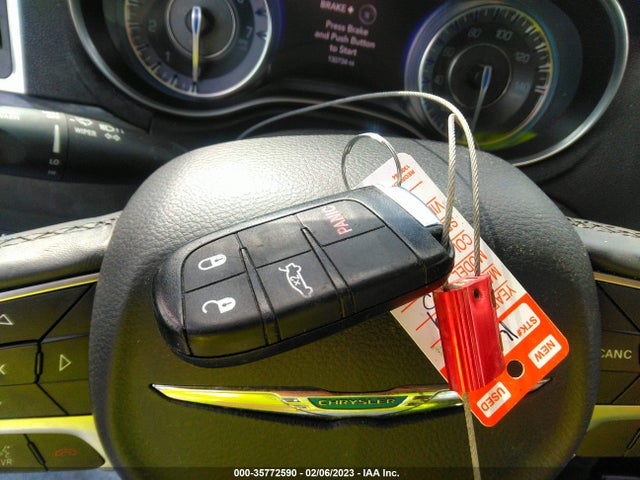 2C3CCAAG1GH233675 Chrysler 300 Limited