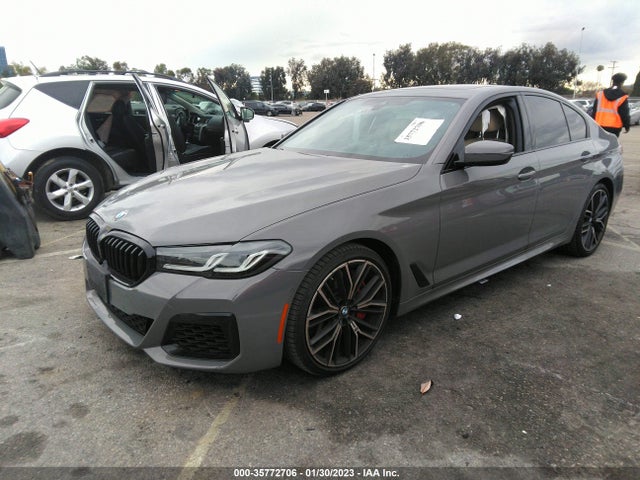 BMW 5 Series 540i 2022 WBA53BJ00NWX54671 Image 2