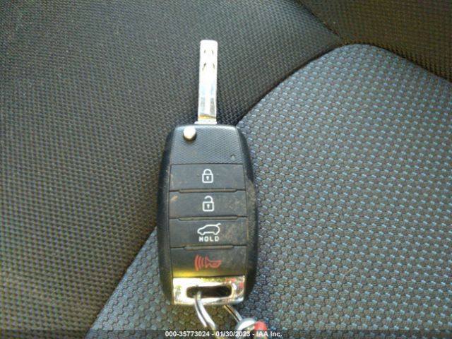 KNDPBCAC8F7696237 KIA Sportage Lx