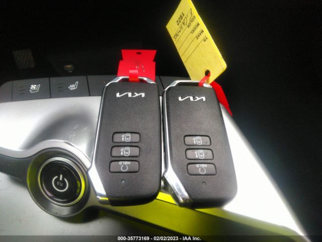 KNDC3DLCXN5044387 KIA Ev6 Wind