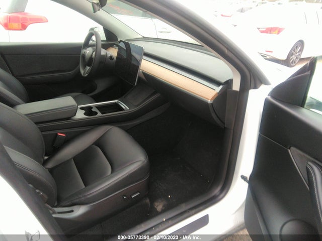 Tesla Model Y 2022 7SAYGDEF1NF392887 Image 5