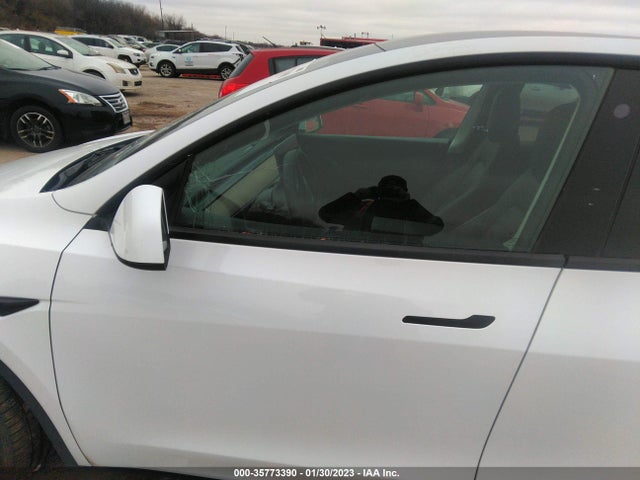 Tesla Model Y 2022 7SAYGDEF1NF392887 Image 6