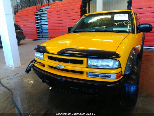 2002 CHEVROLET S-10 LS VIN: 1GCCT19W528233734