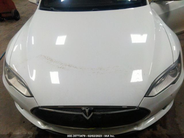 5YJSA1H24EFP62905 Tesla Model S P85d