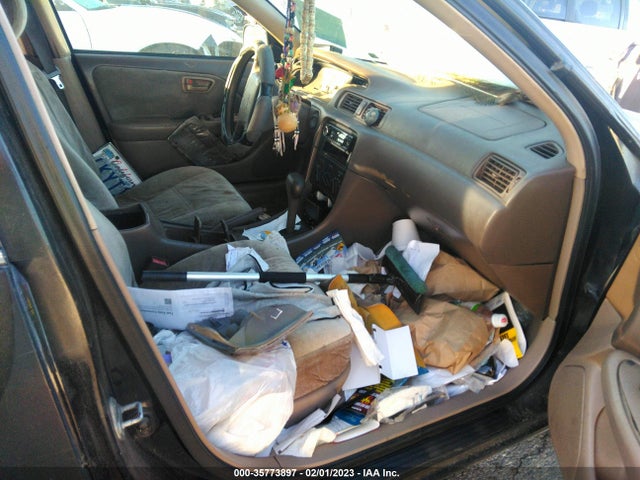 2000 TOYOTA CAMRY LE/XLE VIN: JT2BF22K5Y0255233