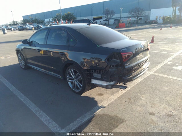 1VWAA7A31JC016496 Volkswagen Passat 2.0t S/r-line