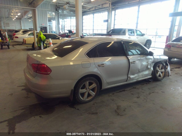 1VWBP7A30EC010777 Volkswagen PASSAT SE