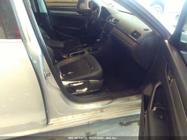 1VWBP7A30EC010777 Volkswagen PASSAT SE